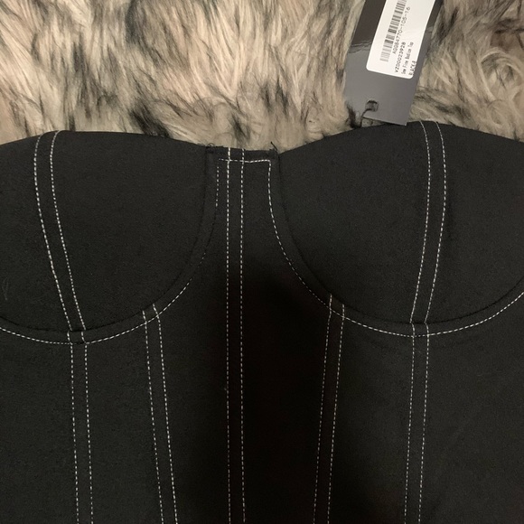 Black tube top with white stitches - Picture 2 of 5